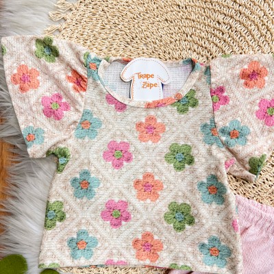 Conj. Blusa Flores Tipo Crochê e Short em Linho - Areia